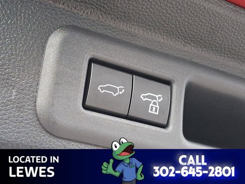 Used 2024 Toyota Sequoia Platinum image 28