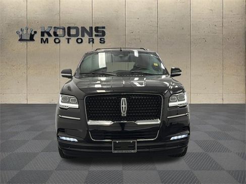 Used 2024 Lincoln Navigator Reserve w/ Monochromatic Package image 3
