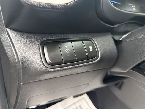 Used 2026 Hyundai Venue SEL image 22