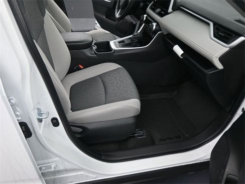 New 2025 Toyota RAV4 XLE image 12