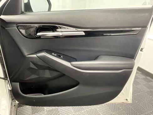Used 2025 Kia Seltos S FWD image 12