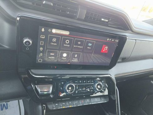 Used 2025 GMC Sierra 1500 AT4 w/ AT4 Premium Package image 33