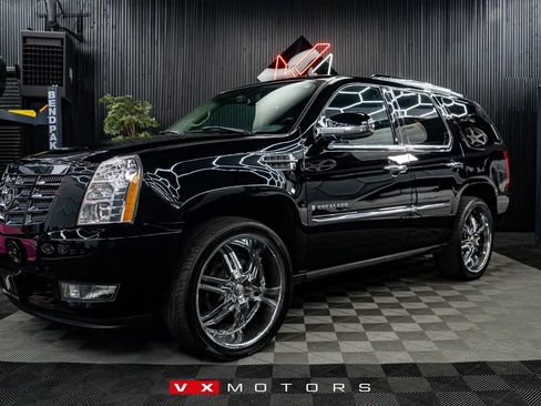 Used 2008 Cadillac Escalade AWD image 1