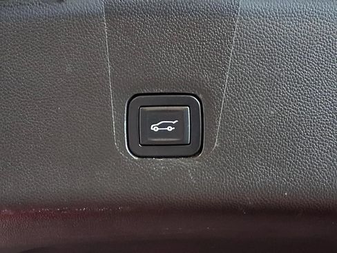 Used 2019 Chevrolet Traverse LT AWD/4WD image 7