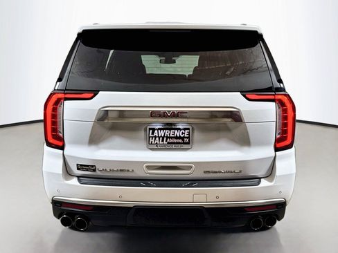 Used 2022 GMC Yukon XL Denali AWD/4WD image 5