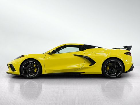 Used 2023 Chevrolet Corvette Stingray Preferred Conv w/ Z51 Performance Package RWD image 2