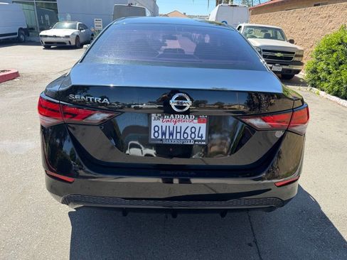 Used 2021 Nissan Sentra S image 9