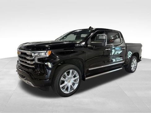 Used 2024 Chevrolet Silverado 1500 High Country w/ High Country Premium Package image 3