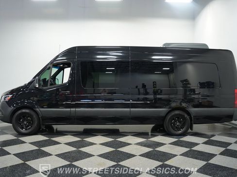 Used 2022 Mercedes-Benz Sprinter 2500 image 7