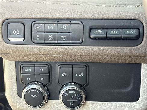 Certified 2024 GMC Yukon Denali AWD/4WD image 18