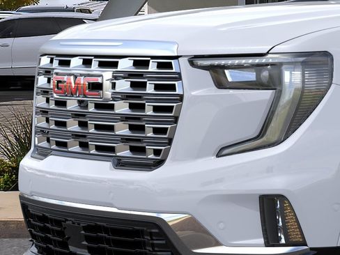 New 2026 GMC Acadia Denali w/ Super Cruise Package FWD image 13