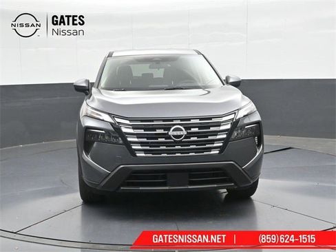 New 2026 Nissan Rogue SV image 5