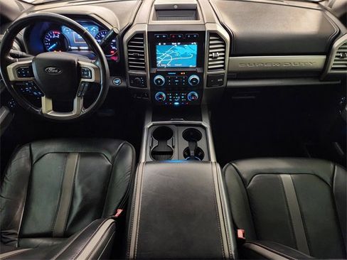 Used 2019 Ford F250 Platinum w/ Platinum Ultimate Package image 3