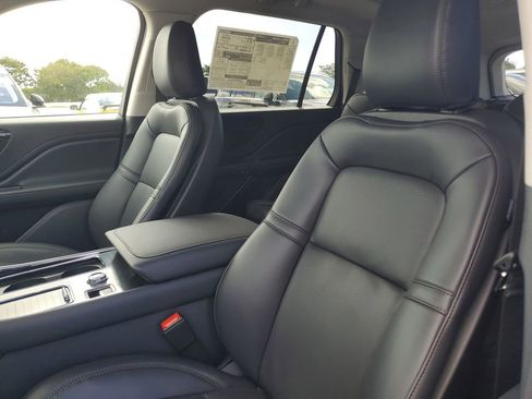New 2025 Lincoln Aviator 2WD w/ Jet Appearance Package image 23