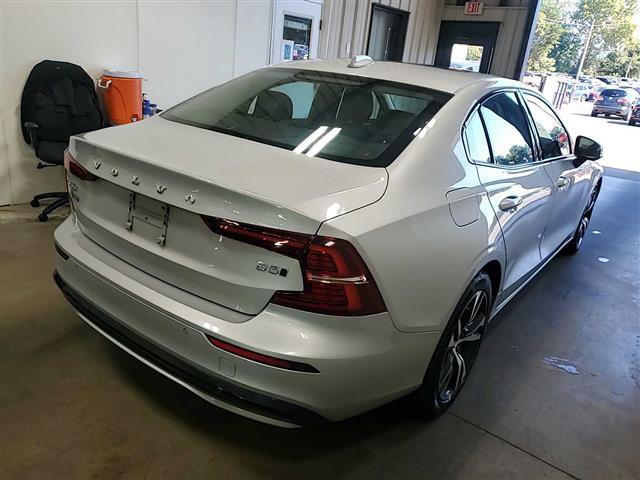 Used 2023 Volvo S60 B5 Core AWD/4WD image 15