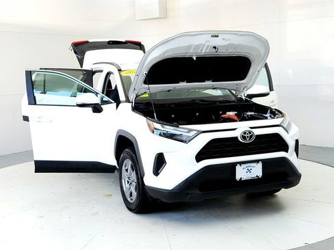 Certified 2025 Toyota RAV4 XLE w/ Weather Package AWD/4WD image 9