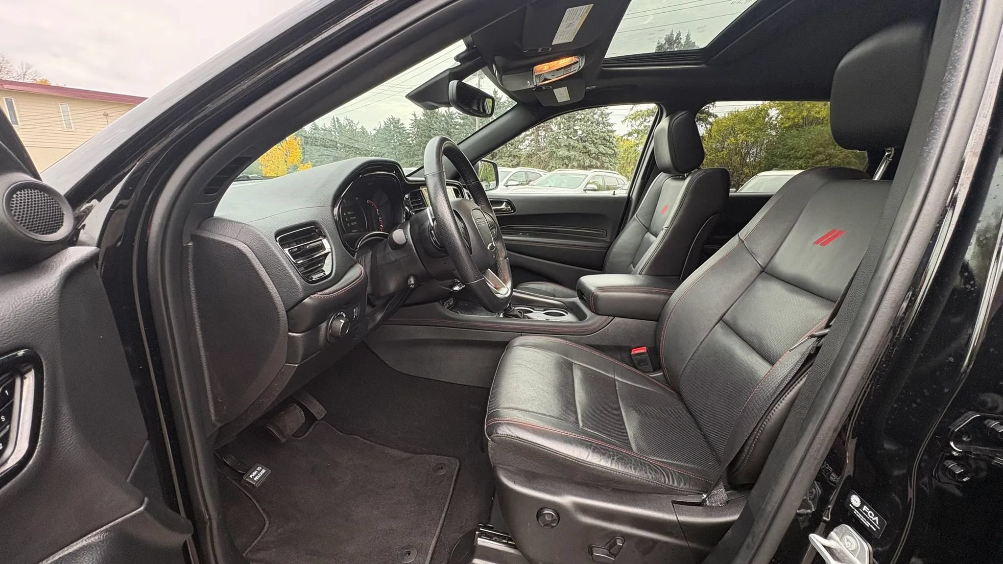 Used 2025 Dodge Durango GT AWD/4WD image 2