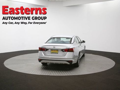 Used 2023 Nissan Altima 2.5 SV image 38