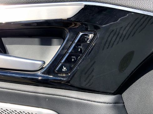 Used 2025 Acura MDX FWD image 31