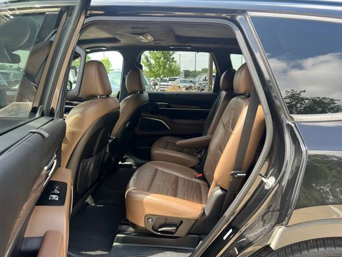 Used 2021 Kia Telluride SX w/ SX Prestige Package AWD/4WD image 20