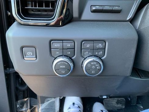 New 2026 GMC Sierra 1500 AT4 w/ AT4 Premium Package image 19