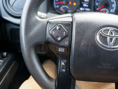 Used 2022 Toyota Tacoma SR image 19