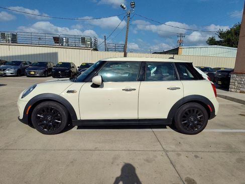 Used 2019 MINI Cooper 4-Door Hardtop FWD image 7