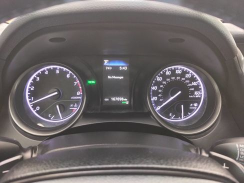 Used 2023 Toyota Camry SE w/ Convenience Package image 3