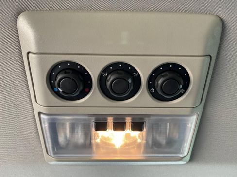 Used 2016 Land Rover LR4 HSE LUX image 29