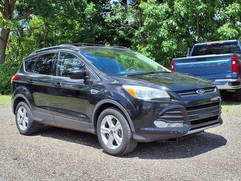 Used 2015 Ford Escape SE w/ Equipment Group 201A AWD/4WD image 3