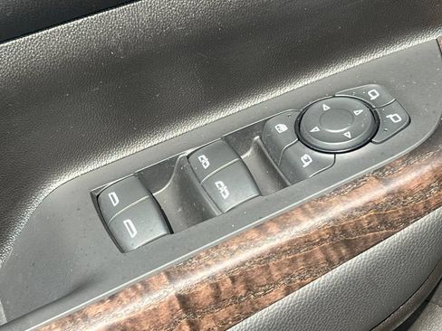 Used 2023 GMC Acadia Denali w/ Denali Ultimate Package AWD/4WD image 19