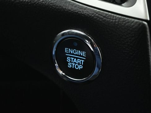 Used 2022 Ford Edge SE w/ Black Appearance Package AWD/4WD image 13