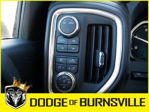 Used 2022 GMC Sierra 3500 Denali w/ Denali Ultimate Package image 25