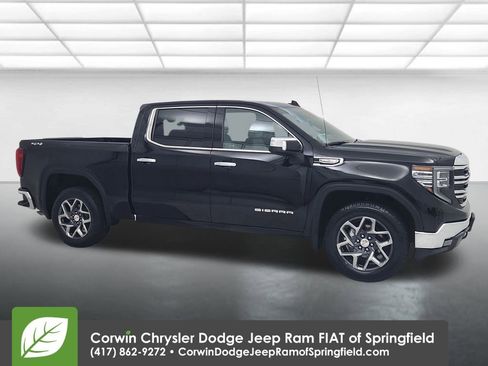 Used 2022 GMC Sierra 1500 SLT w/ SLT Convenience Package image 1