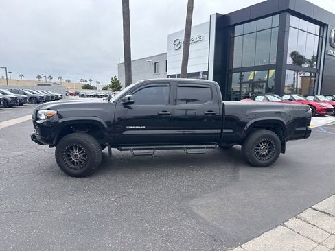 Used 2017 Toyota Tacoma TRD Sport RWD image 7
