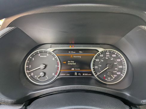 Certified 2025 Nissan Sentra SV image 29