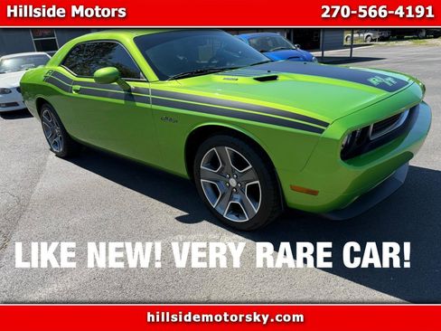 Used 2011 Dodge Challenger R/T image 1