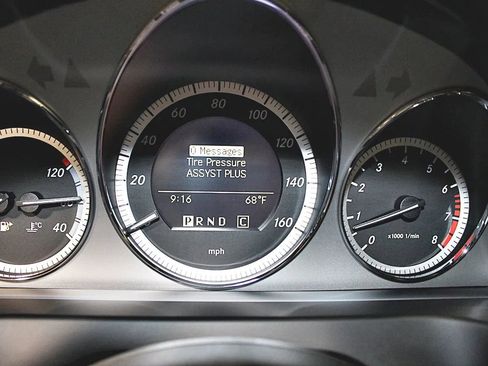 Used 2010 Mercedes-Benz C 300 C 300 Sport Sedan 4D image 13