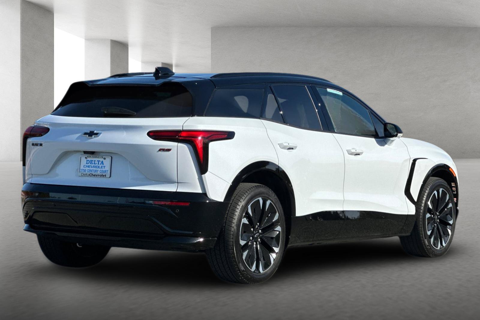 Used 2026 Chevrolet Blazer EV RS FWD image 4