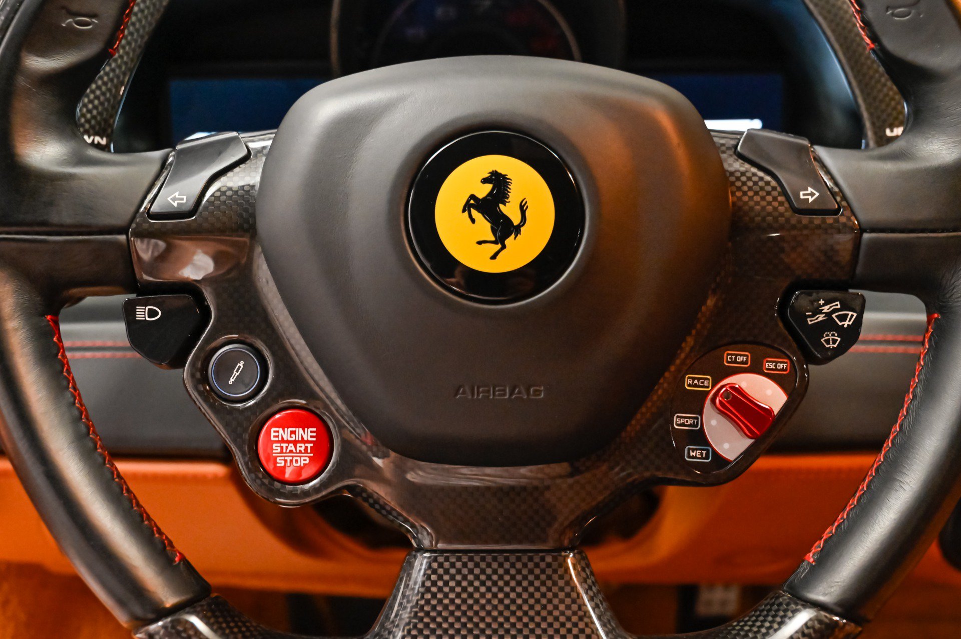 Used 2018 Ferrari 488 GTB RWD image 8