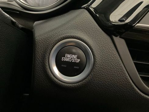 Used 2020 Buick Envision Essence FWD image 16