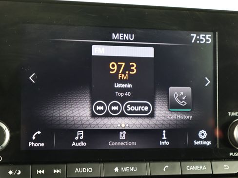 Used 2025 Nissan Pathfinder SV image 27