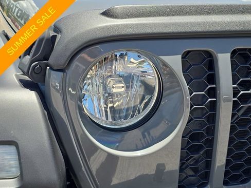 Used 2021 Jeep Gladiator Sport w/ Trailer Tow Package AWD/4WD image 7