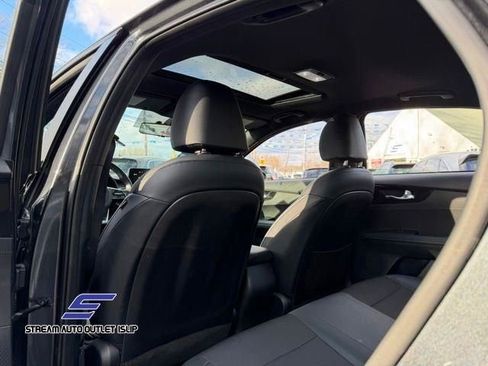 Used 2020 Kia Forte GT-Line w/ GT-Line Premium Package image 28