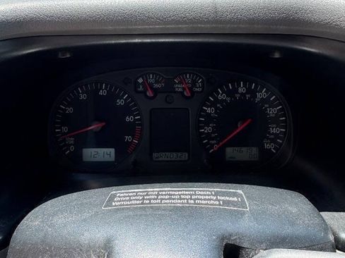 Used 2002 Volkswagen Eurovan MV FWD image 40