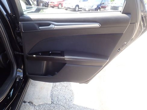 Used 2016 Ford Fusion SE FWD image 28