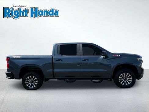 Used 2020 Chevrolet Silverado 1500 LT Trail Boss AWD/4WD image 9