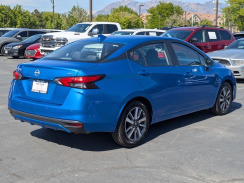 Used 2023 Nissan Versa SV FWD image 3