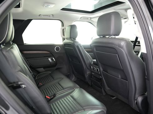 Used 2017 Land Rover Discovery HSE image 43