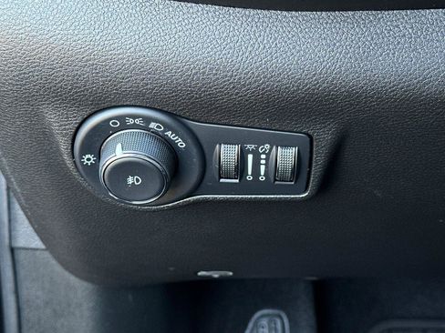 Used 2023 Jeep Compass Trailhawk w/ Trailhawk Elite Group image 31